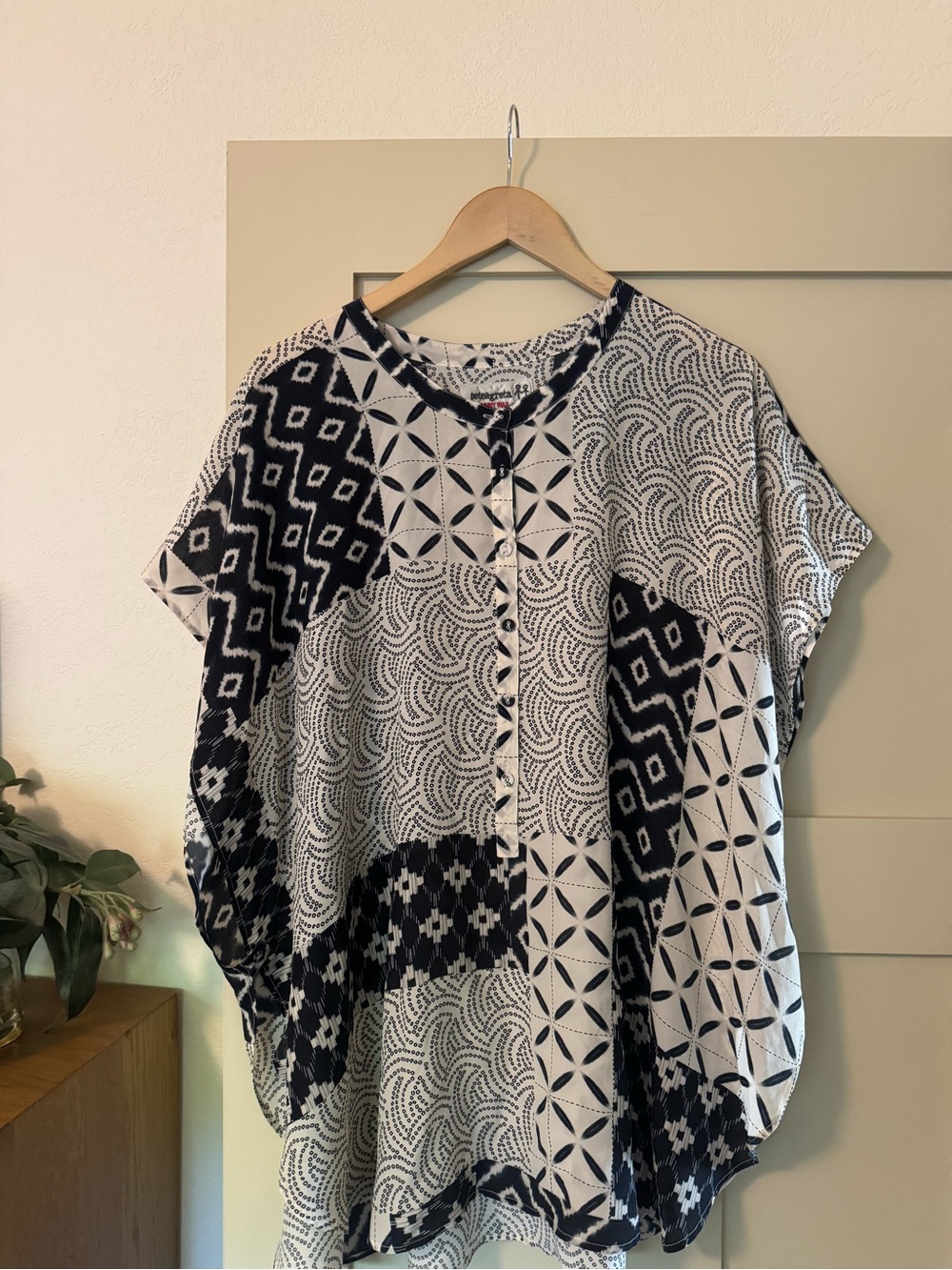 Pete & Greta Johnny Was XL Top Geometric Black White Cream